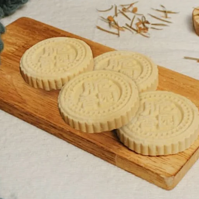 Oh’ Xmas Tree: Pine Tea & Almond Cakes Pairing