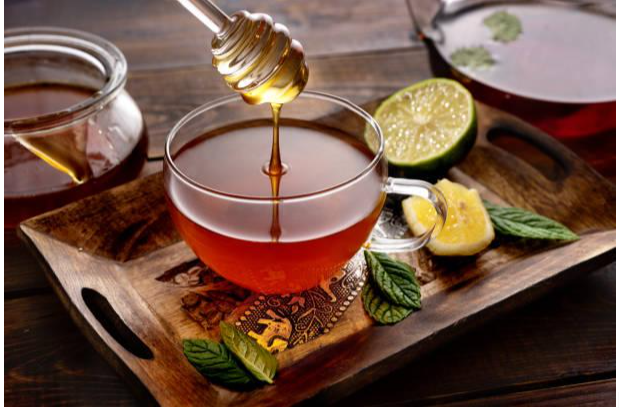 An arrangement of honey lemon tea