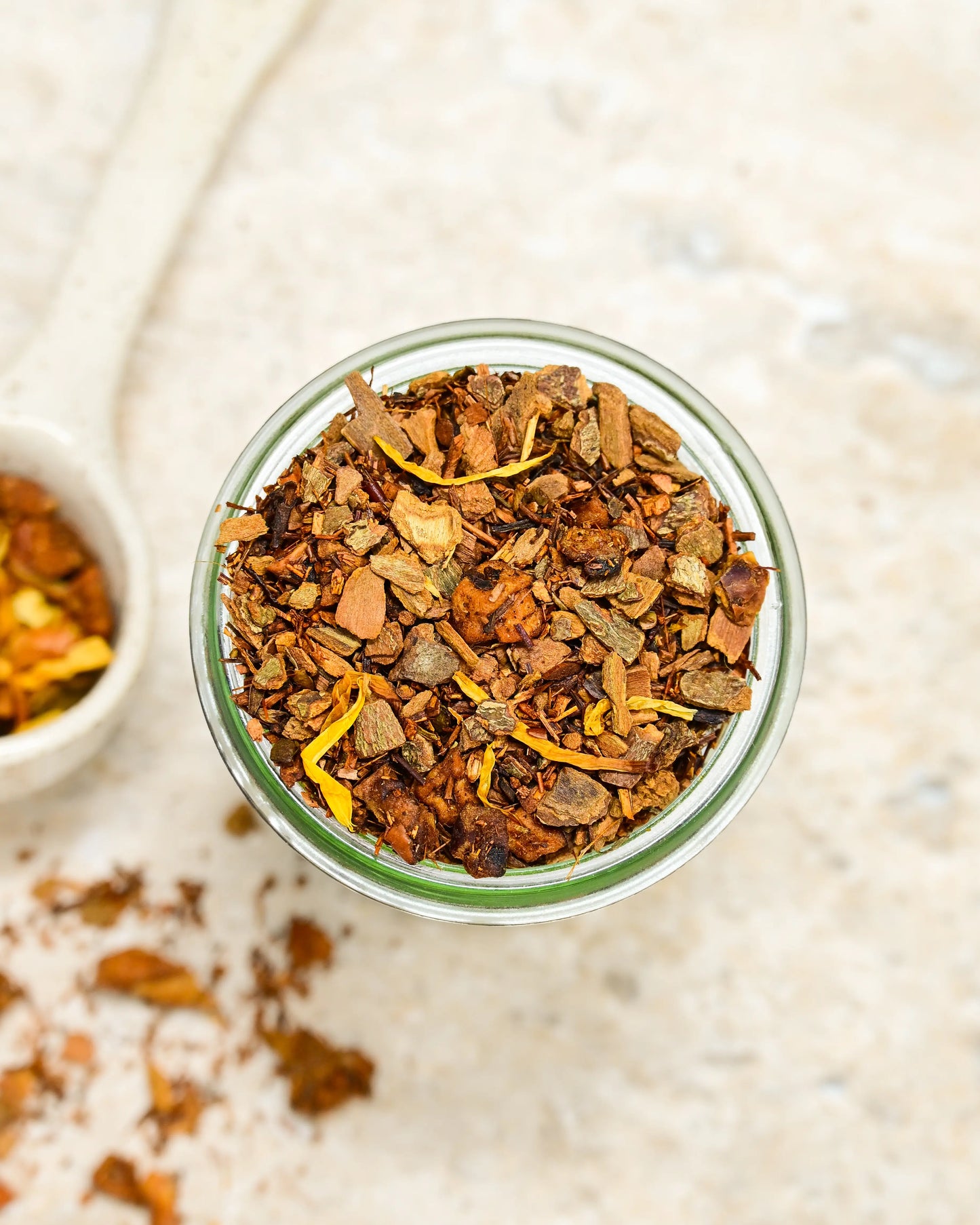 Apple Cinnamon Rooibos Tea - Cozy Autumn Herbal Tisane